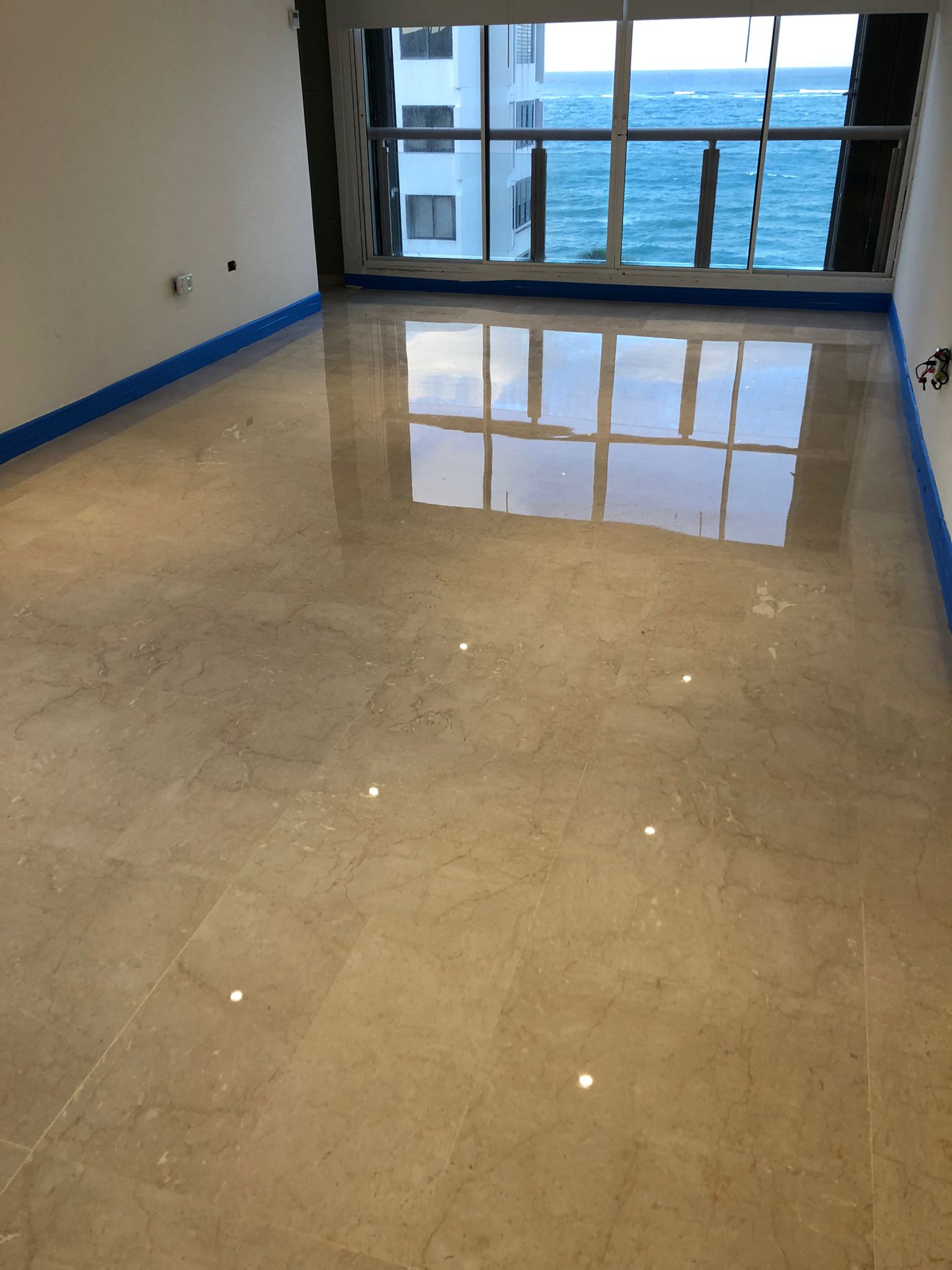 d5287fd6-0954-4c25-8e75-7d2faee88e02